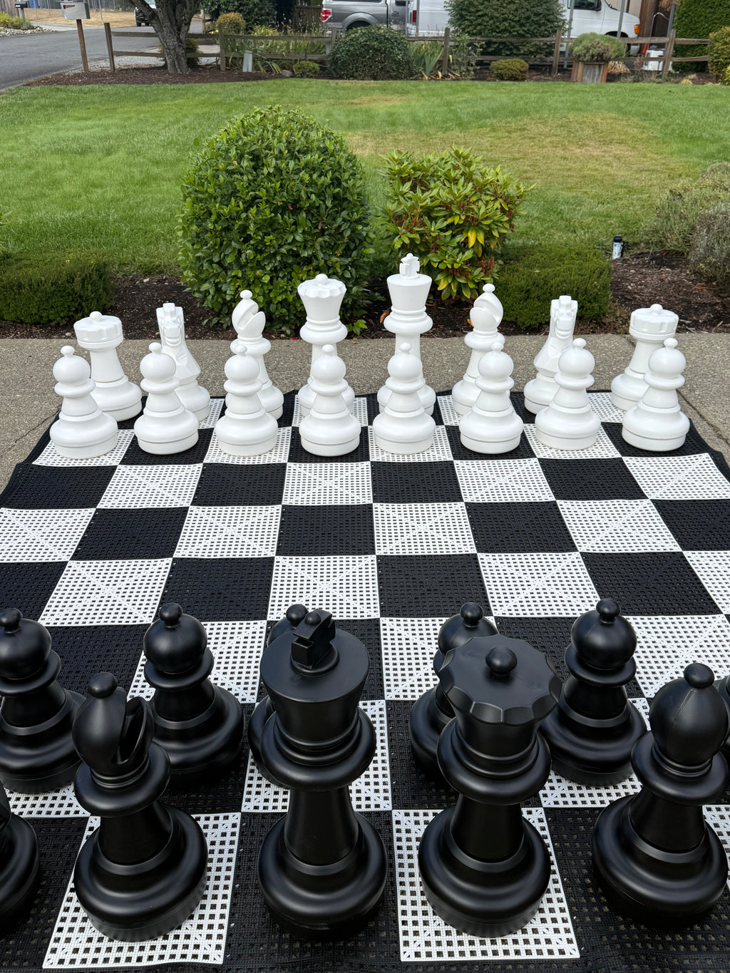 Giant Chess