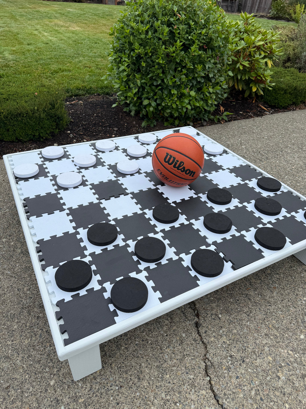 Jumbo Checkers